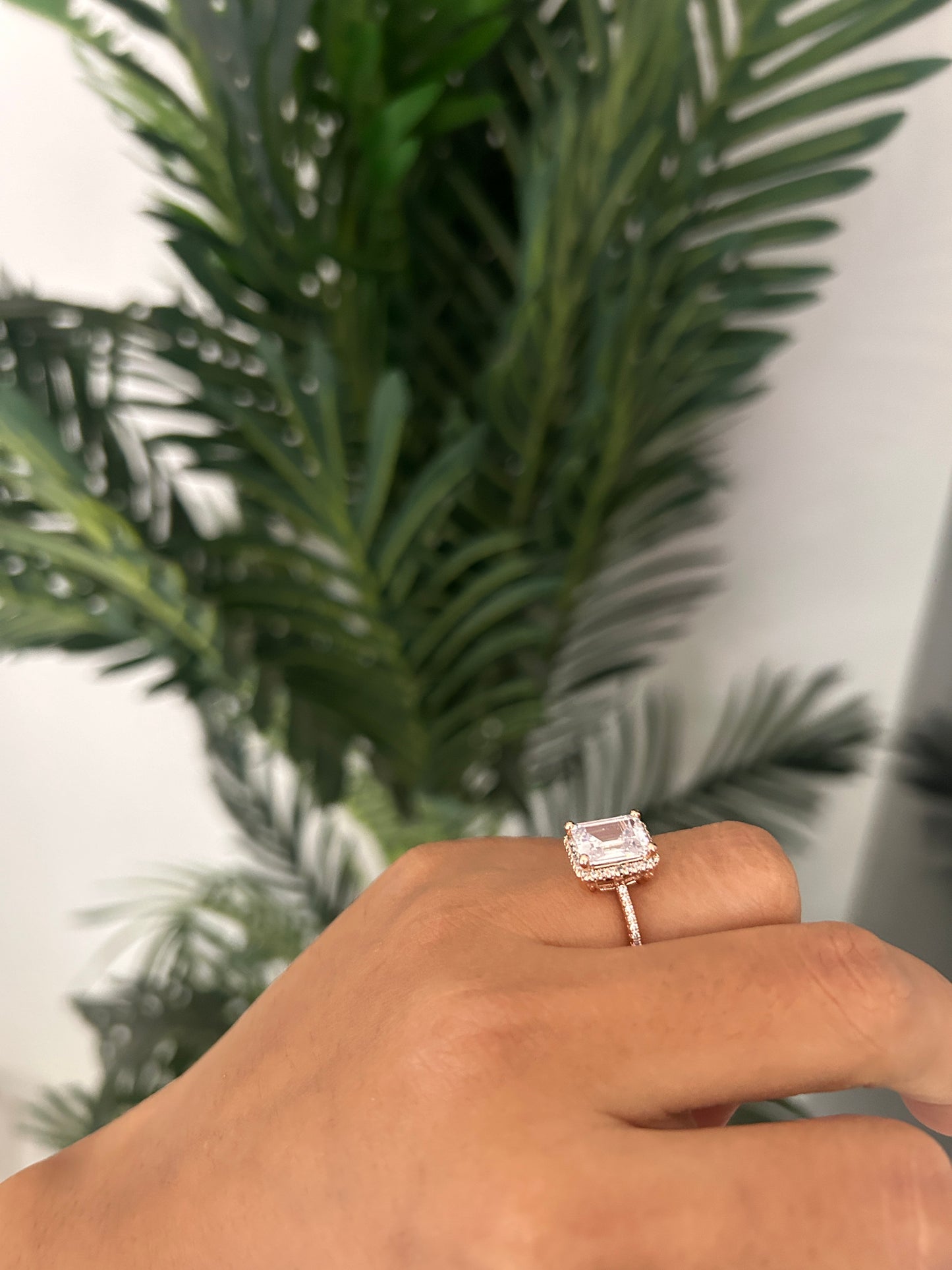 Cushion cut sleek ring