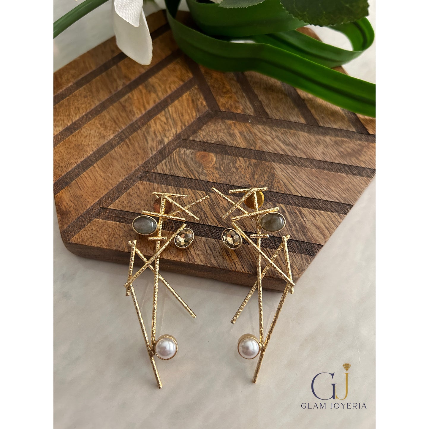 Boutique earrings