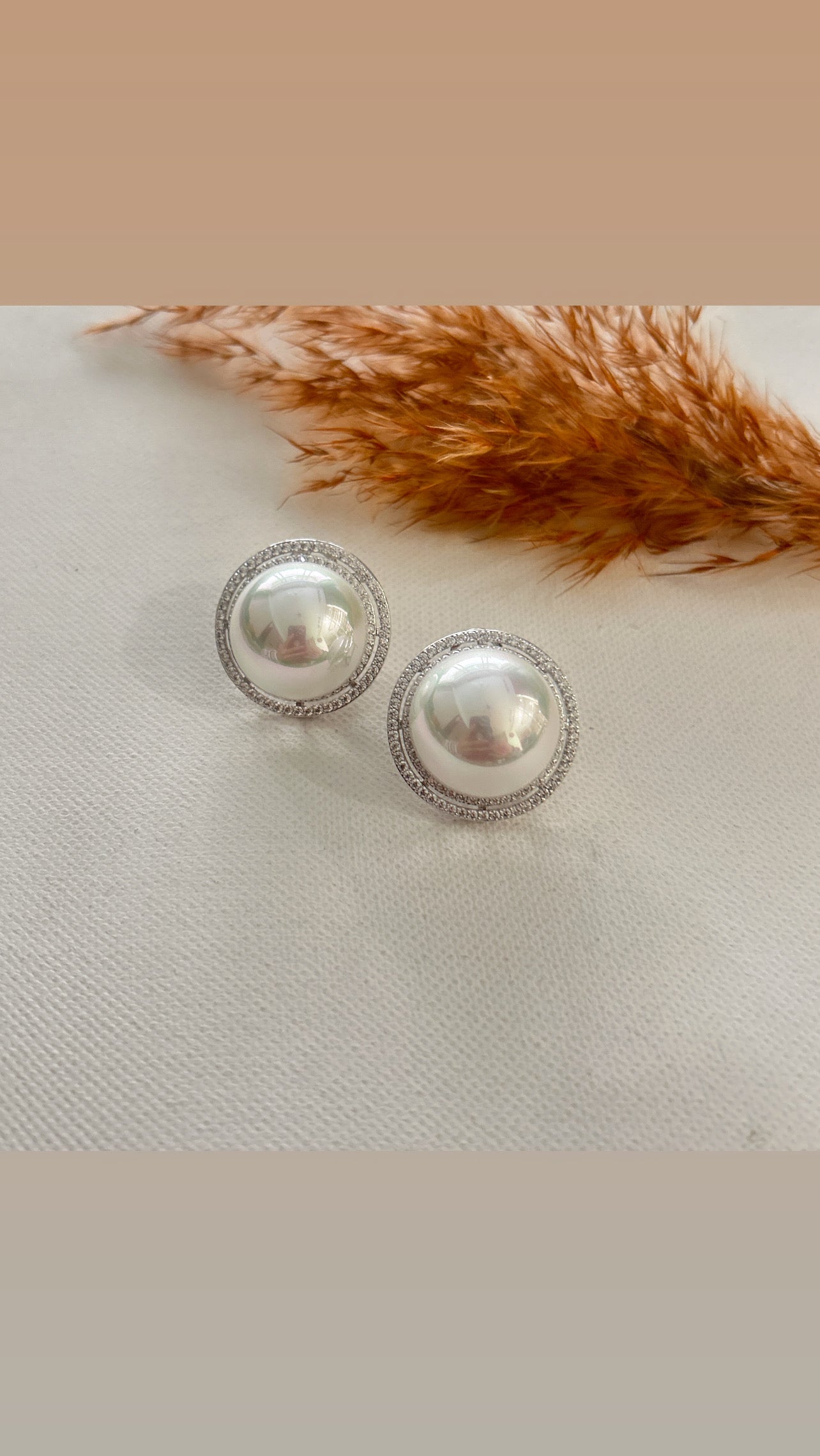 Huge Pearl Tops
