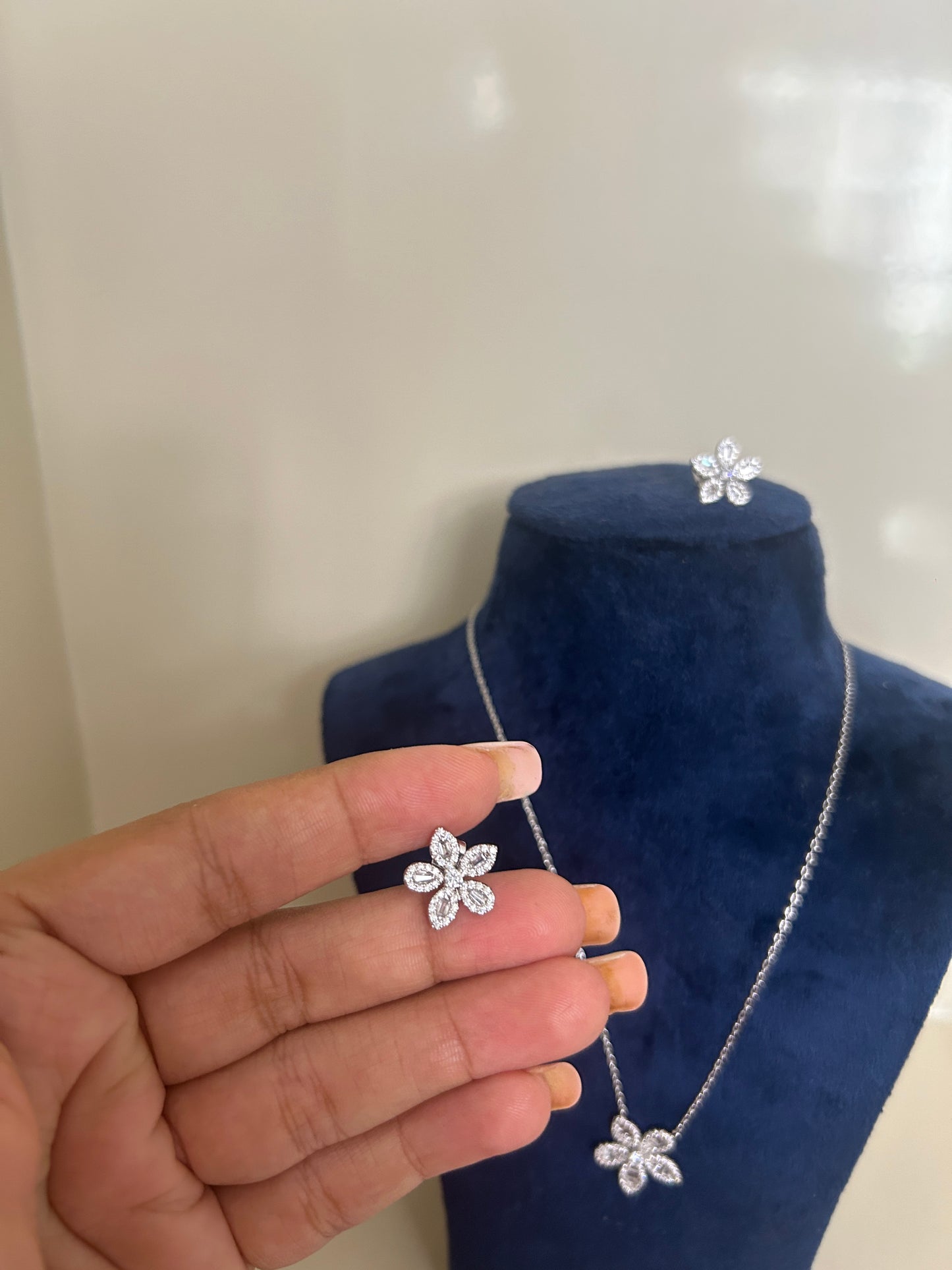 Floral Pendant set