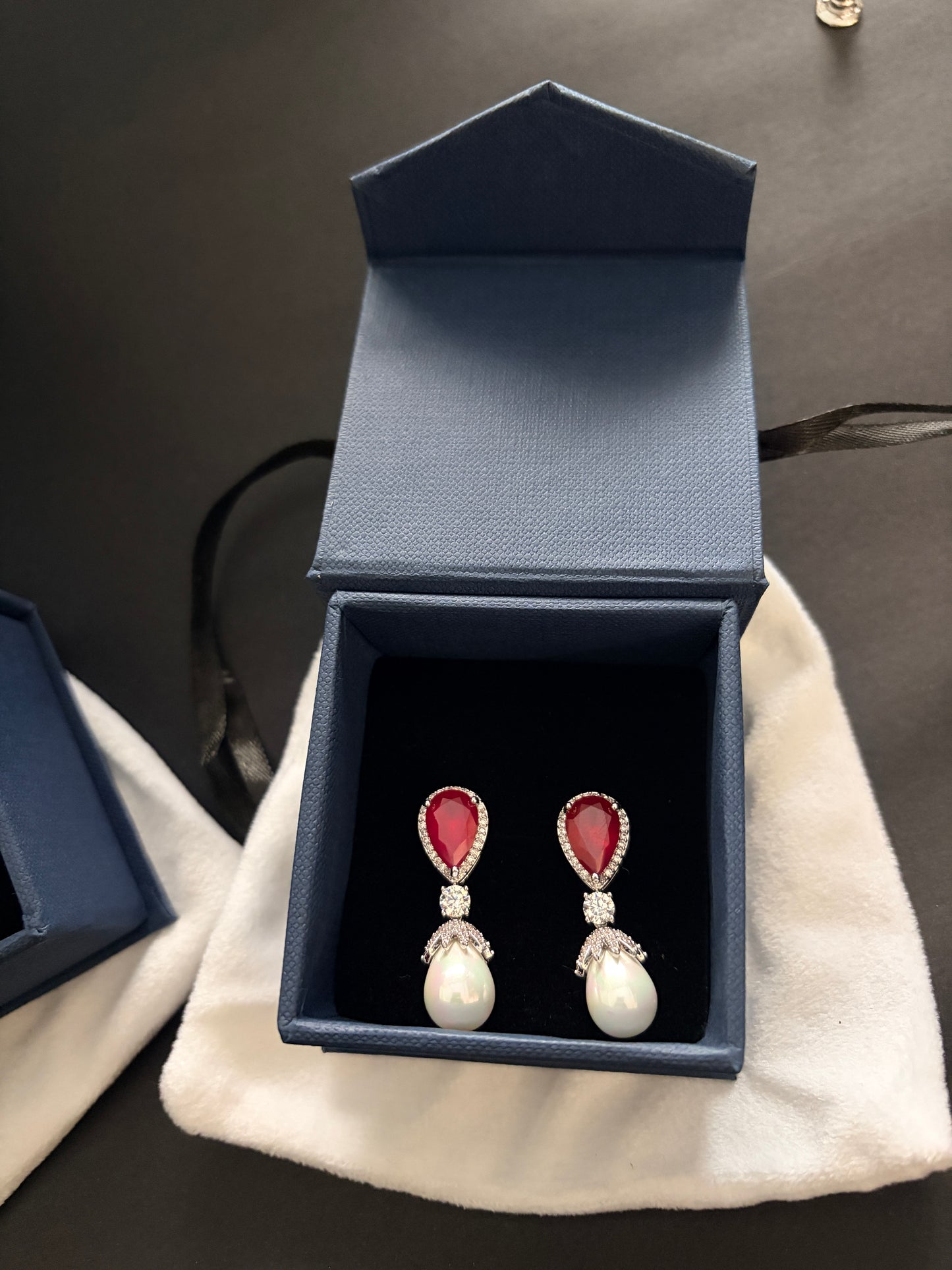 DAZZLE Pearl Drop Earrings